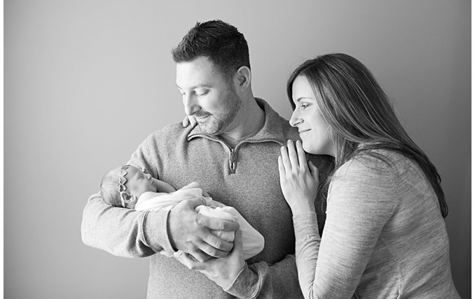 Baltimore Lifestyle Newborn Session | Photo by Richard and Tara Photography