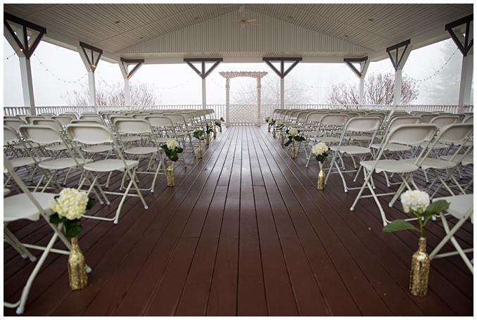 Winter Wedding Inspiration | Green and Gold Wedding Inspiration | Baltimore Maryland Wedding Photography | Photo by Richard and Tara Photography